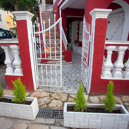 Anatoli Studios In Front Of The Beach Mesongi Luaran gambar